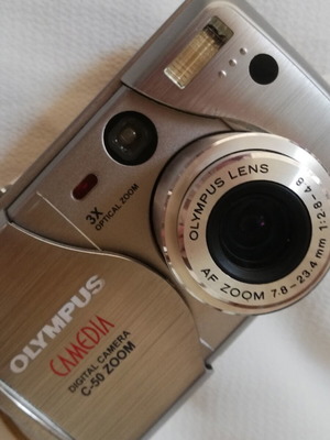 Olympus Camedia C-50 Zoom digital camera