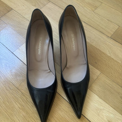Kalogirou black patent leather pumps size 39 like new