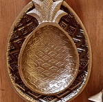 Table platters in pineapple shape, new, large and small