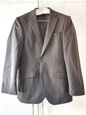 Classic men's suit, size M, virgin wool blend