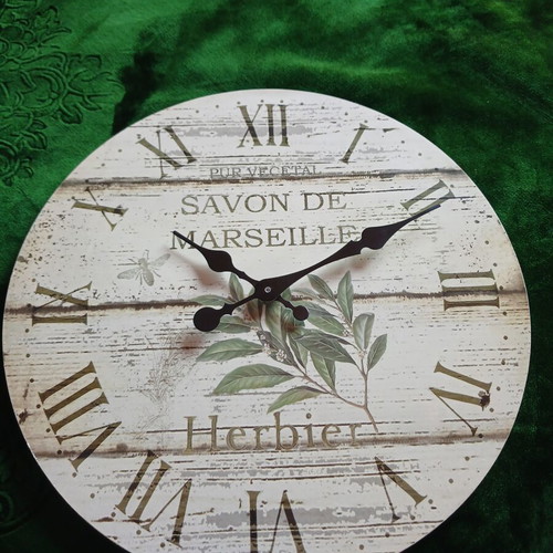 Decorative wall clock Savon de Marseille with olive motif