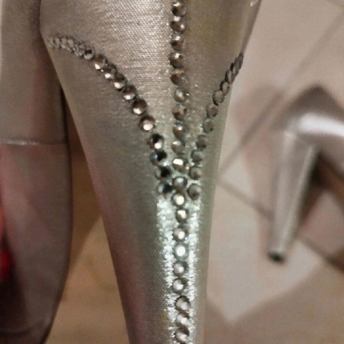 Tecno shoes peep toe silver heels with rhinestones