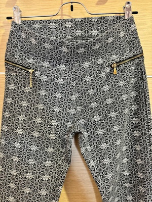 Leggings used with zipper at hem, size XS, black and white