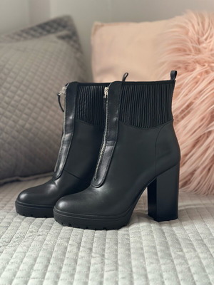 Migato ankle boots with 7 cm heel, like new, black, size 38