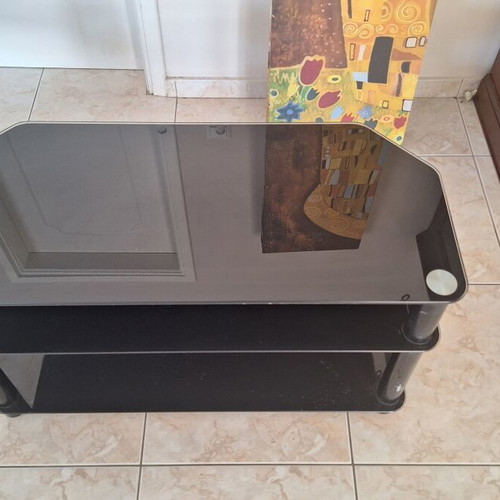 Glass TV stand used, dimensions 90x40x53 cm