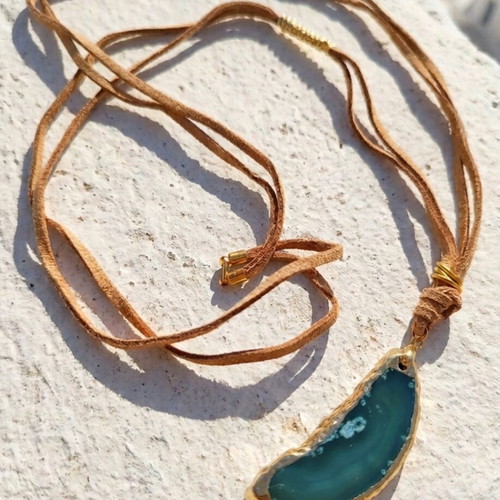 Long necklace with turquoise onyx pendant new
