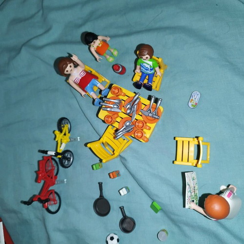 Playmobil camper used with all contents