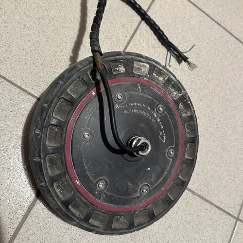 Urban Glide 350W Motor used with solid tire, fully functional