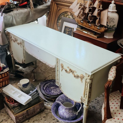 Restored dressing table like new in excellent condition