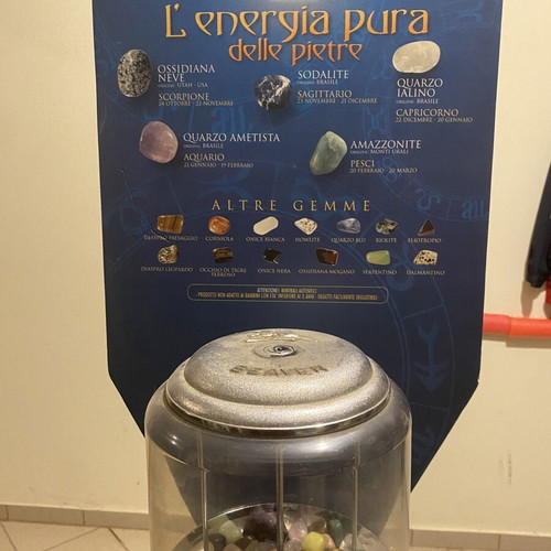 Beaver Automatic Vending Machine like new with semi-precious stones