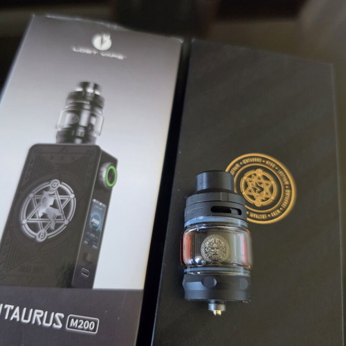 Centaurus M200 vape like new, up to 200 watt