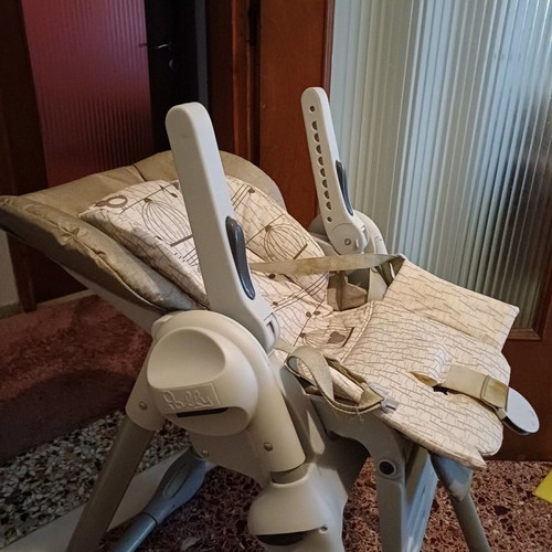 Chicco high chair used, adjustable and reclining