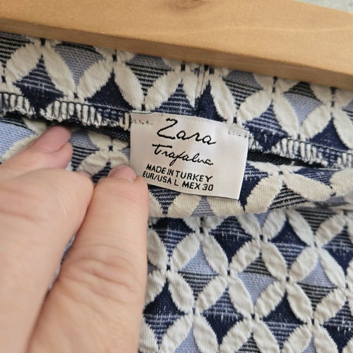 Midi skirt Zara like new, white and blue, size L