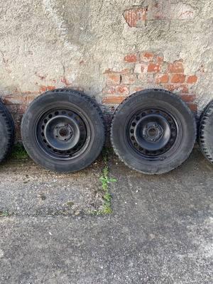 Steel rims 15” 5x112 like new with Michelin Alpin winter tires