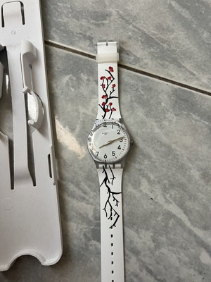 Swatch Time to Spring SO29K102 collectible watch