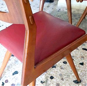 Καρέκλες Vintage Danish style 60s 4τμχ με μπορντο δερματίνη σε πολύ καλή κατάσταση.150€ όλες μαζί.