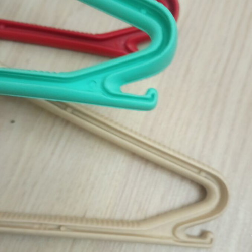 Set of 6 hangers used