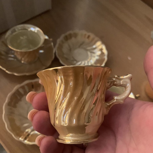 Vintage cup set used, 4 cups with saucers plus 2 extra cups
