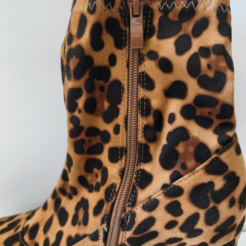 Μποτάκια μυτερά animal print καινούργια, μέγεθος 41
