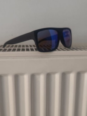 Sunglasses like new, black and blue lenses, no brand