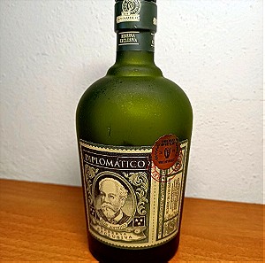 Κενή φιάλη Diplomático Reserva Exclusiva Rum