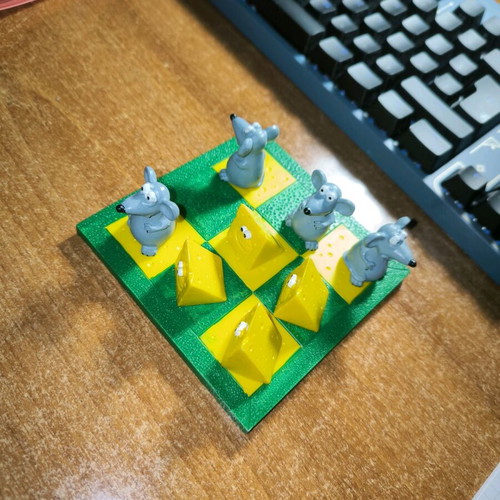 Tic Tac Game with Mice and Cheese Cubes in Excellent Condition