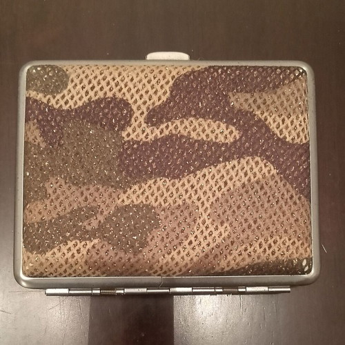 Camouflage cigarette case like new