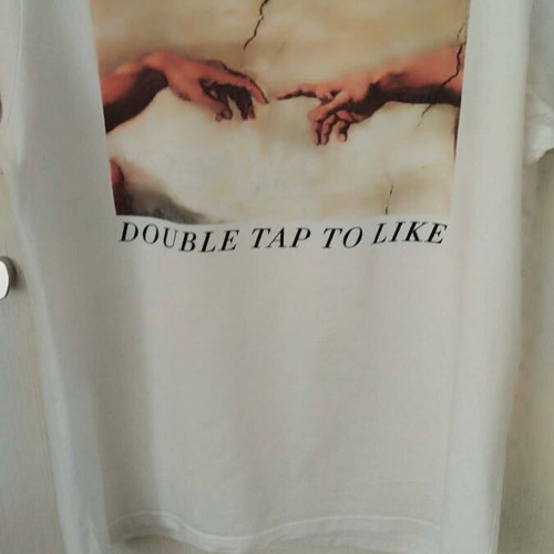 Pull & Bear T-shirt Large with Double Tap to Like print, like new
