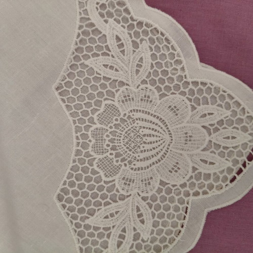 Decorative fabric napkins vintage set of 8 like new
