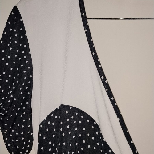 Polka Dot Wrap Top like new, size M, black and white
