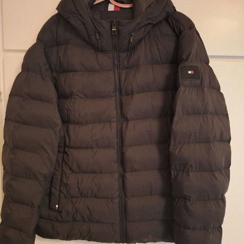 Tommy Hilfiger men's puffer jacket black like new XXL