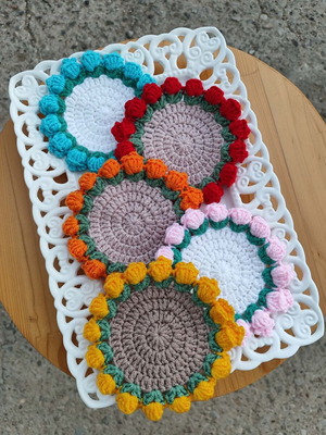 Crochet coasters, single piece