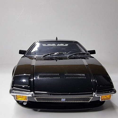 Kyosho De Tomaso Pantera L Metal Model Scale 1:18 New