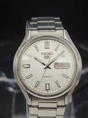 Seiko 5 Automatic watch used, white dial, ref. 6309-8230