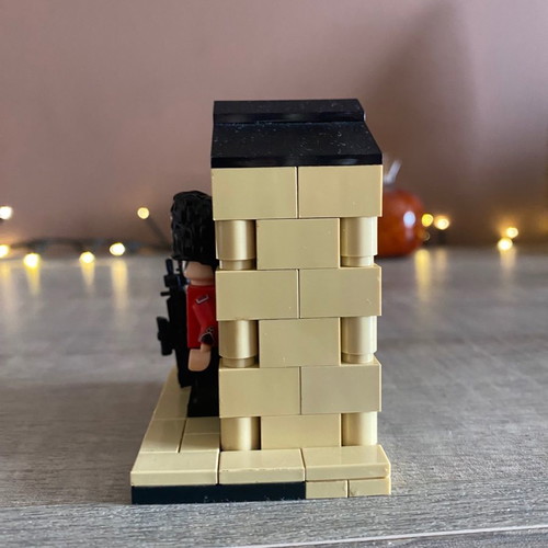 Custom Lego figure and guardhouse in excellent condition