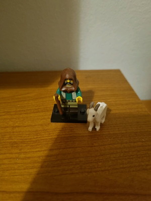 Lego Minifigure Series 25 Shepherd like new