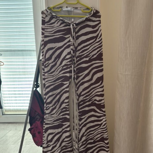 Bershka women's pants size XS like new, beige and brown