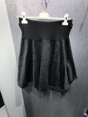 Vintage black velvet skirt like new with silver thread and tulle