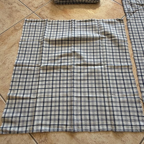 Handmade vintage tablecloth and 7 napkins used, 100% cotton