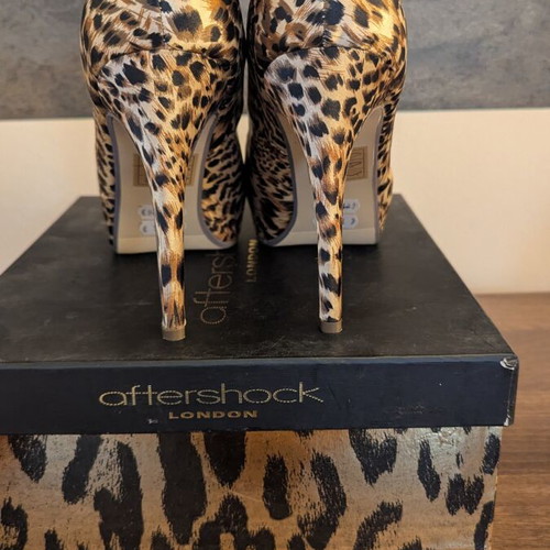 AfterShock London Stiletto peep toe shoes, satin leopard print