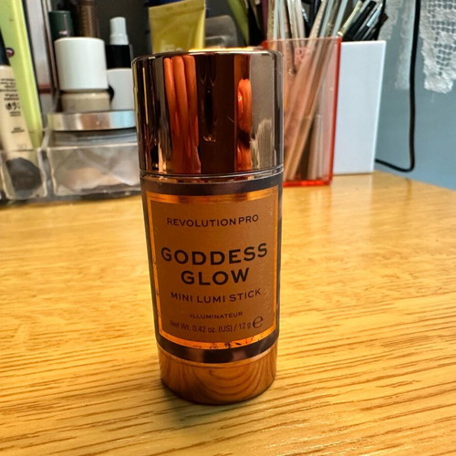 Make Up Revolution Goddess Glow Mini Lumi Stick used