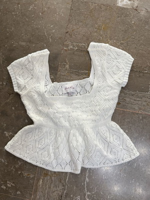 White knitted top with square neckline and peplum by Pink Rose like new