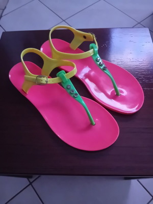 Women's multicolor plastic sandals size 38/39