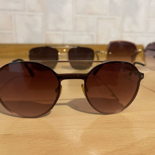 Sunglasses like new, black and brown