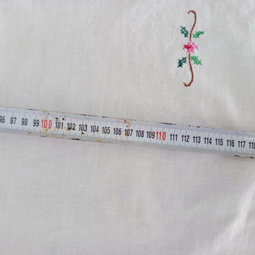 Tablecloth white cotton with cross-stitch and cutwork, like new 160x120 cm