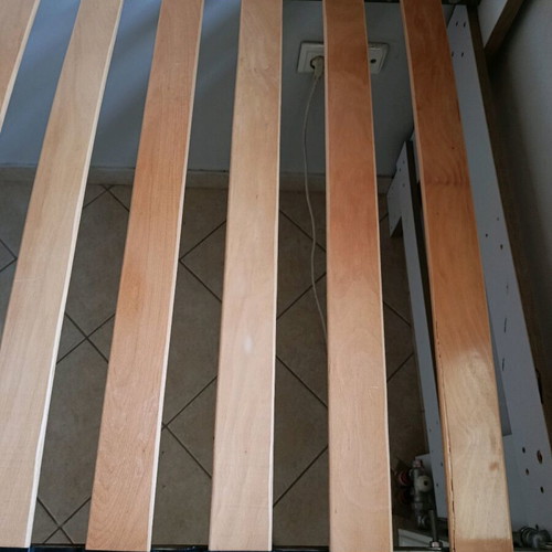 Anatomical slats used for single bed 200x90 with crossbars