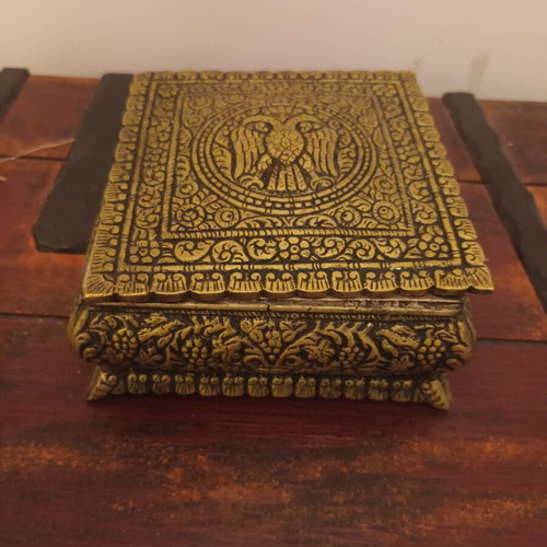 Brass jewelry box antique used 11x11x5 cm
