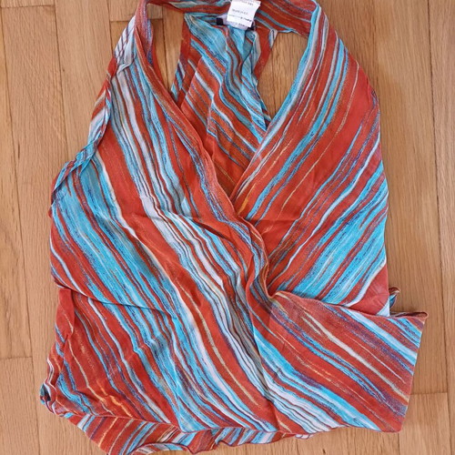 Attr@ttivo top with belt like new, multicolor, size small
