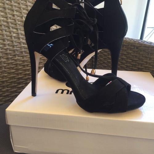Makgio lace up sandals new, size 38, black