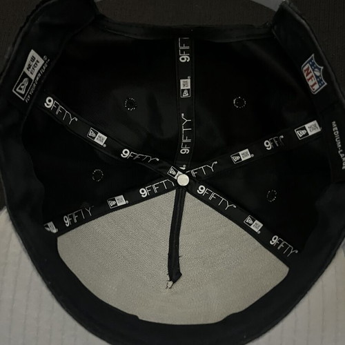 New Era Oakland Raiders Satin Hat very good condition, large size